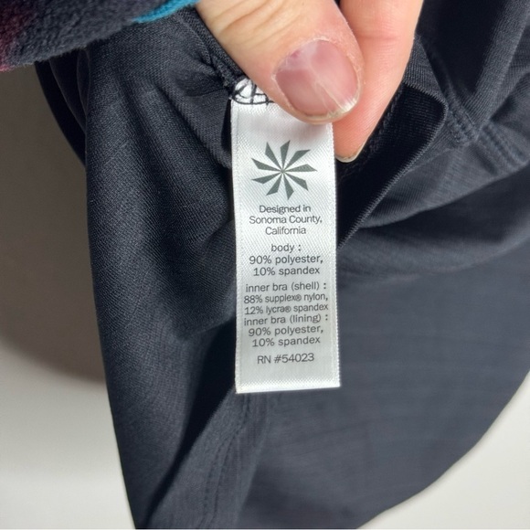 Athleta Swift Reach & Restore Tank Top Black 457973 with Pads Womens - Picture 8 of 9